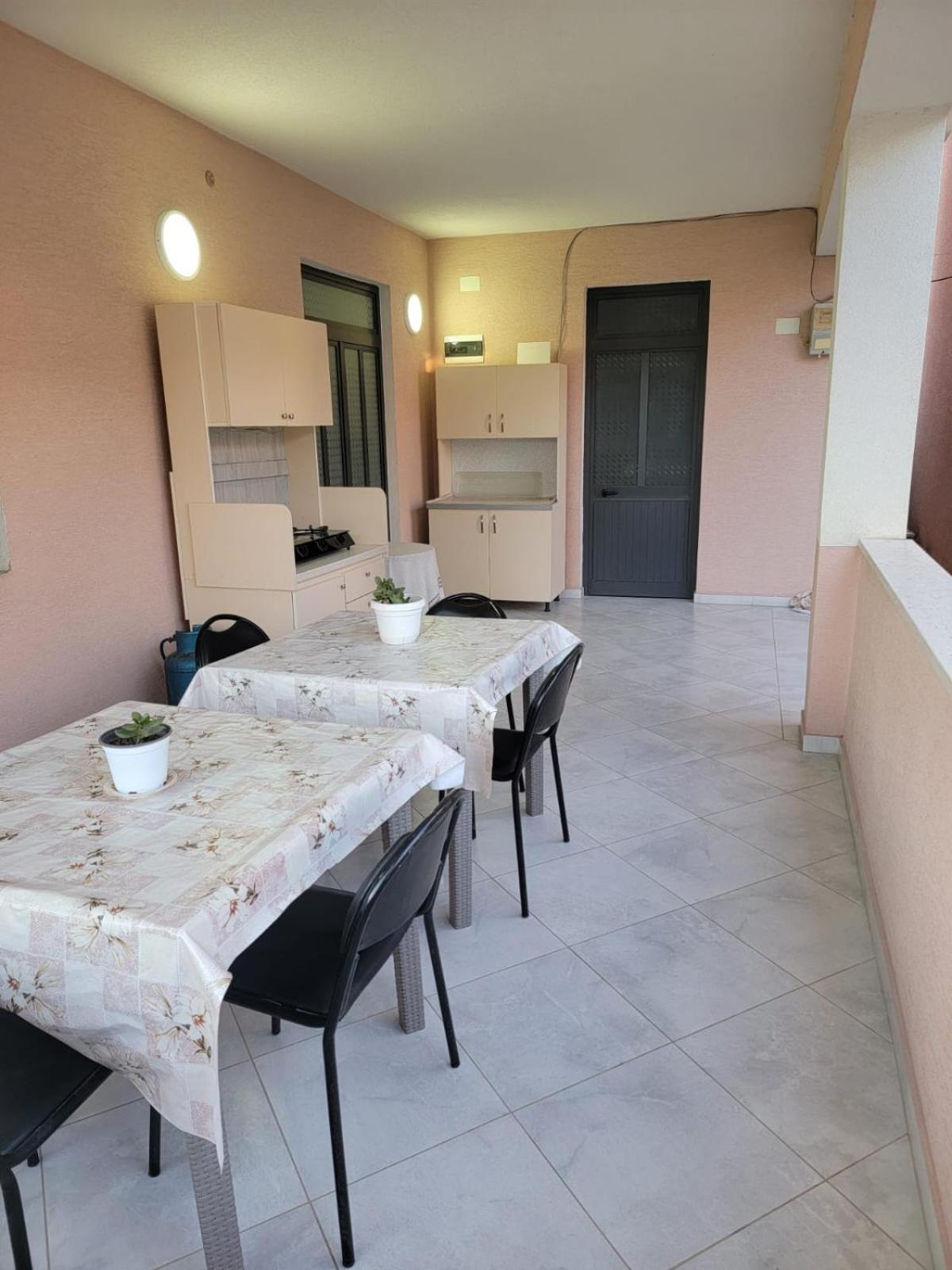 Vila Islami ドゥラス エクステリア 写真