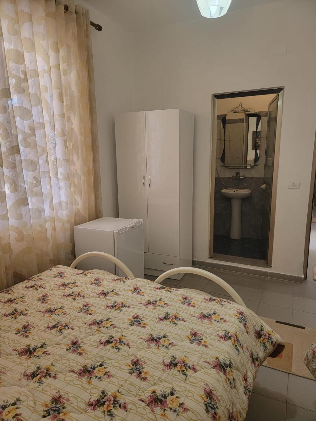 Vila Islami ドゥラス エクステリア 写真